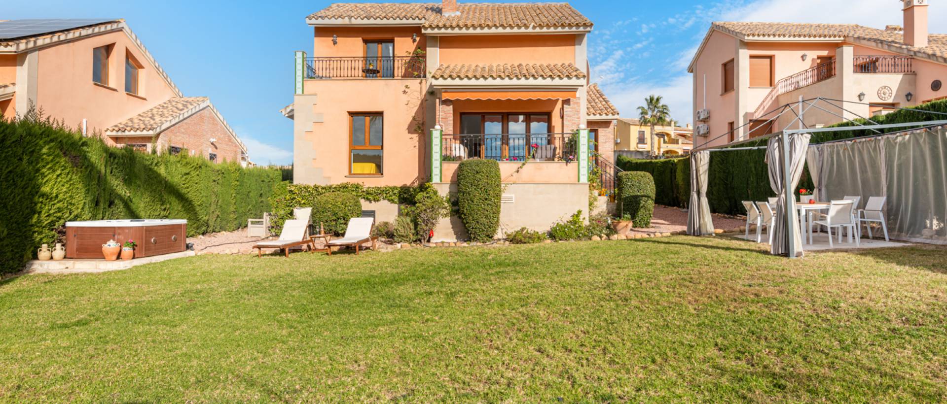 golf view house for sale in algorfa