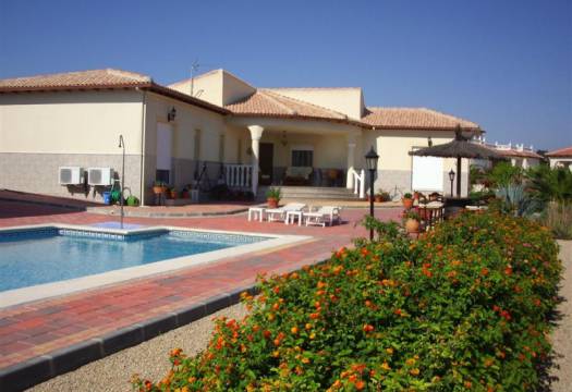 Resale - Finca / Country Property - Murcia