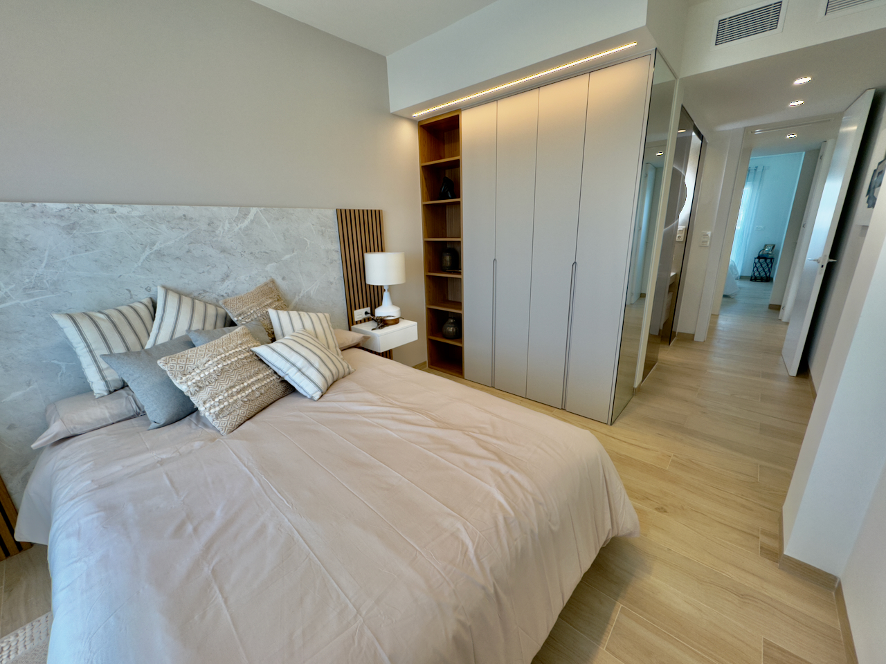 Apartment in El Raso - Image 5