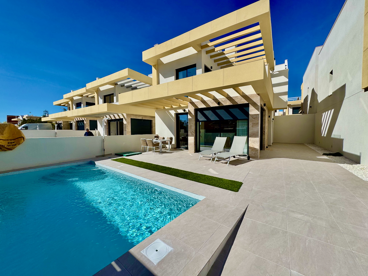 Villa in Los Montesinos - view 1