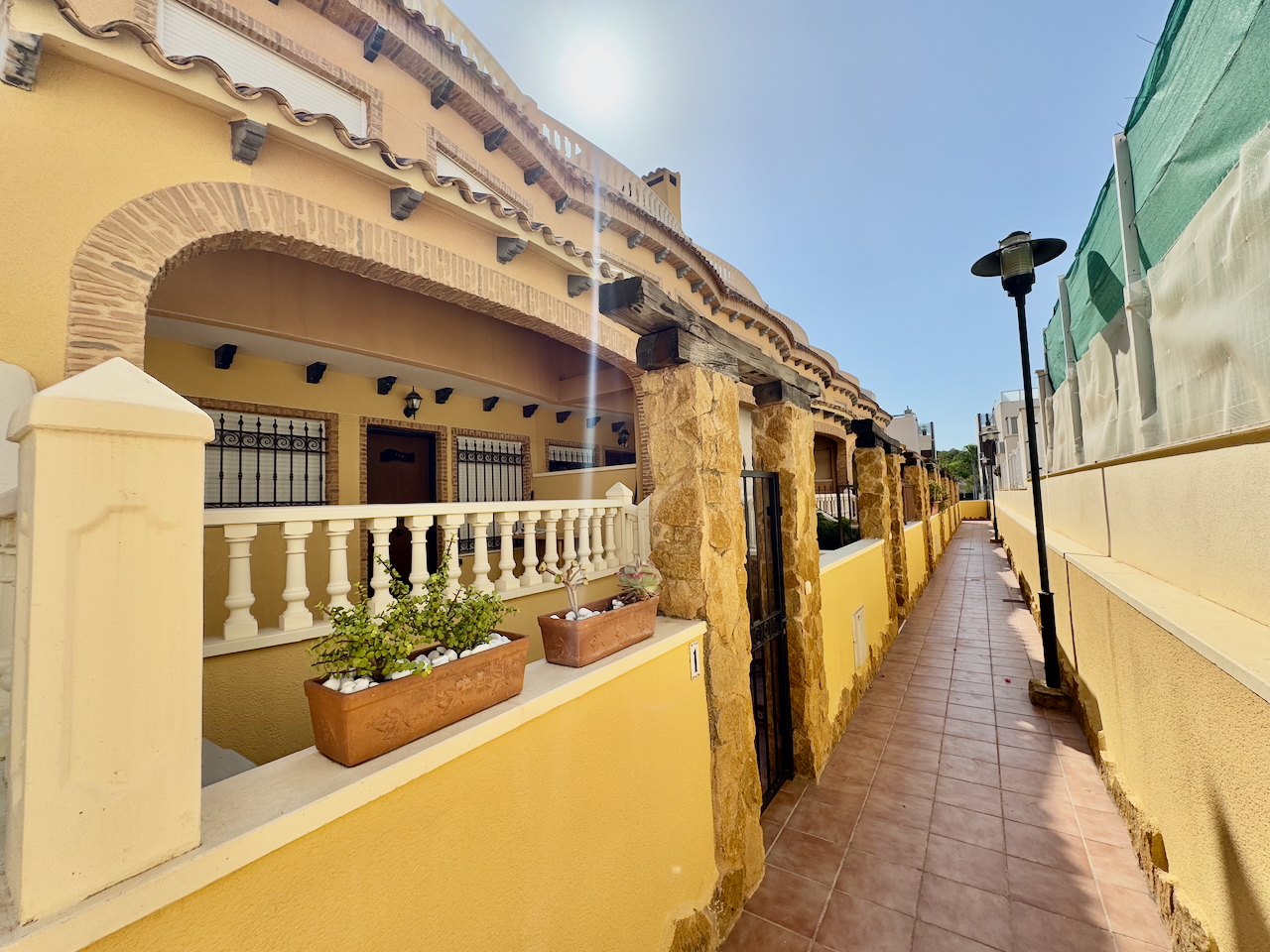 Villa in Guardamar del Segura - view 1