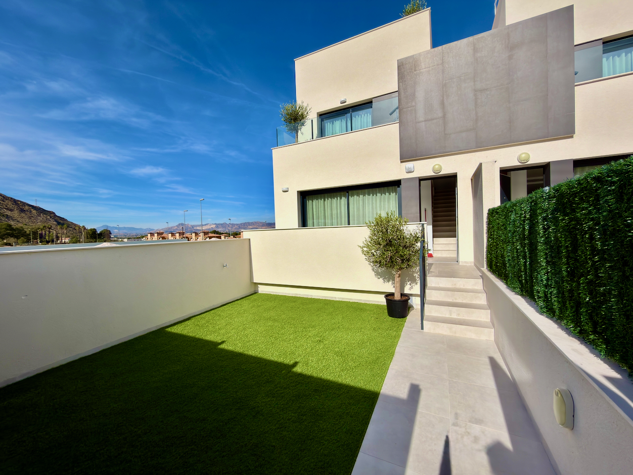 Villa in Cox - view 1