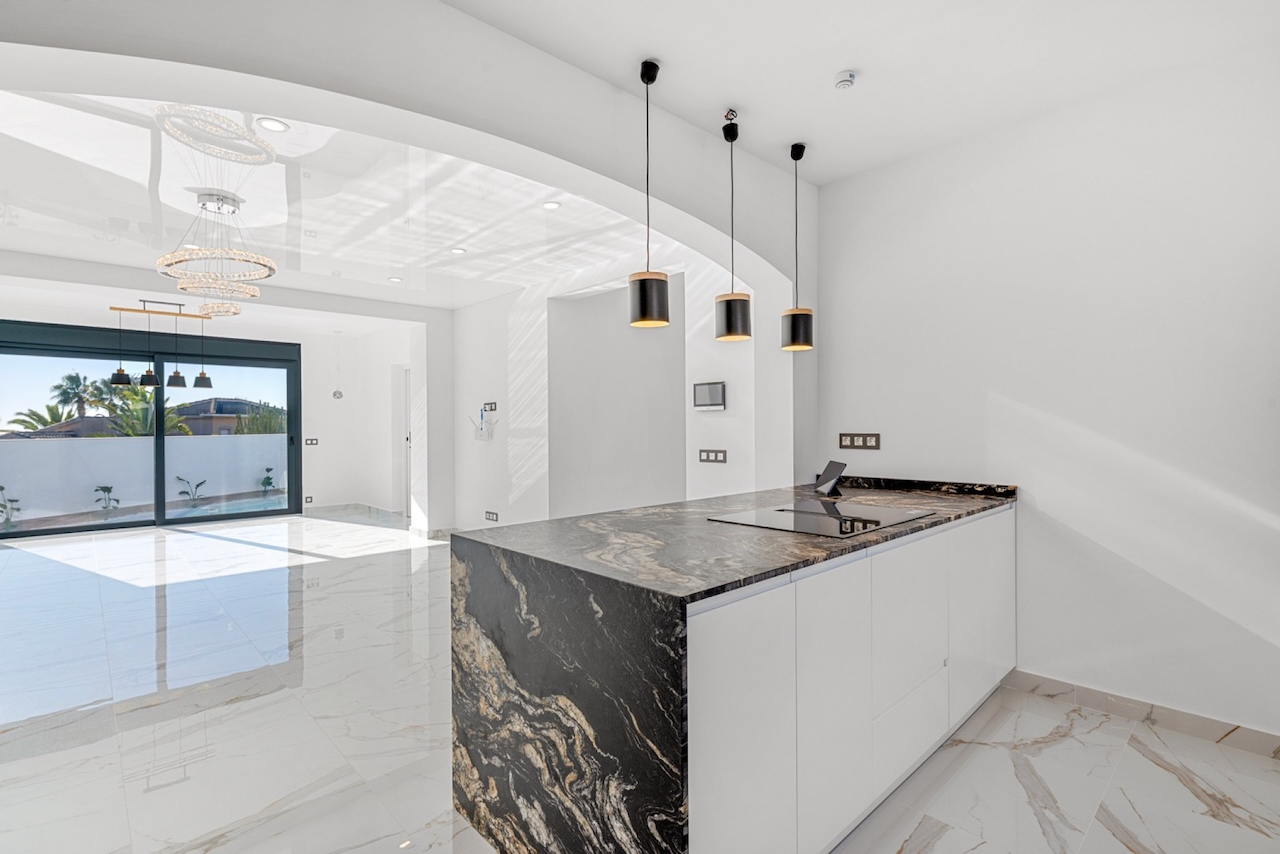 Villa in Ciudad Quesada - Image 2