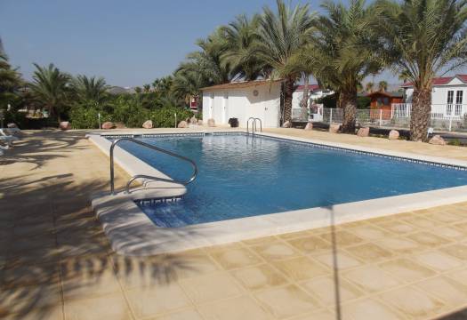 Resale - Villa - Albatera