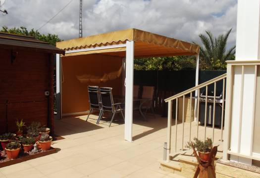 Resale - Villa - Albatera