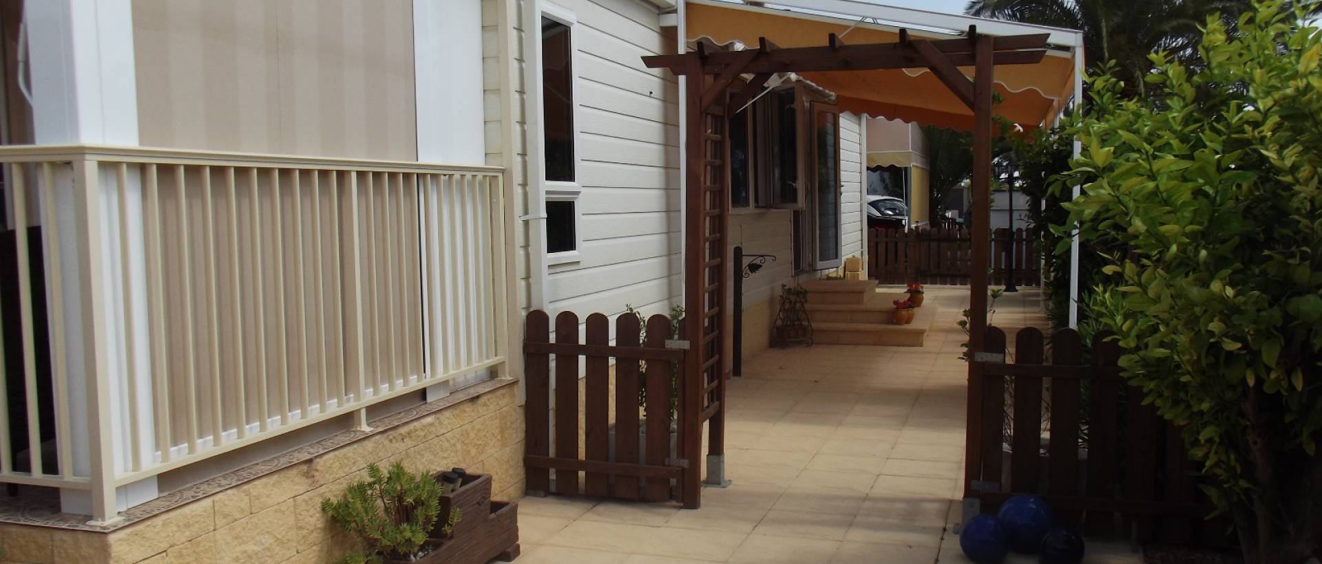 Resale - Villa - Albatera