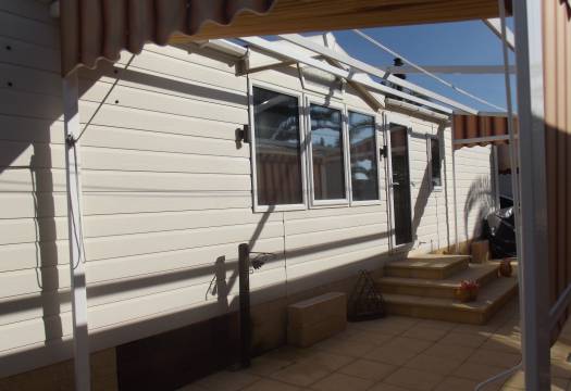 Resale - Villa - Albatera
