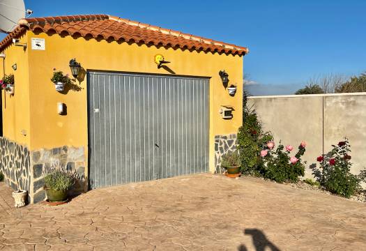 Resale - Finca / Country Property - Catral