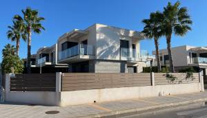 Resale - Villa - Entre Naranjos