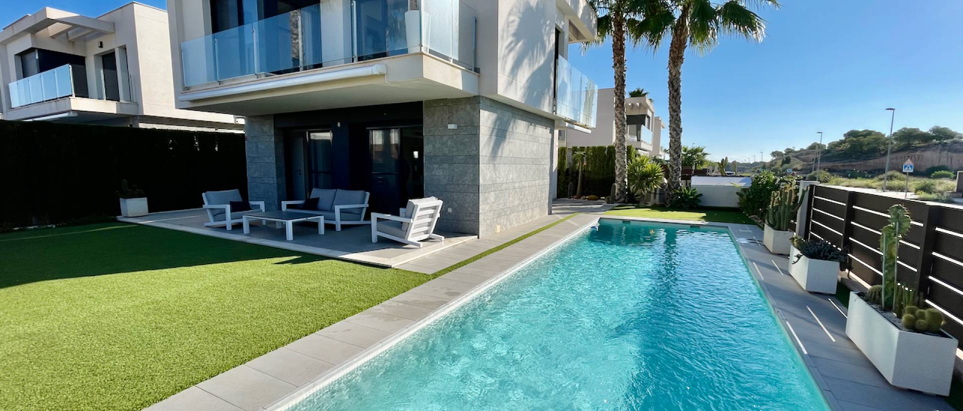 Resale - Villa - Entre Naranjos