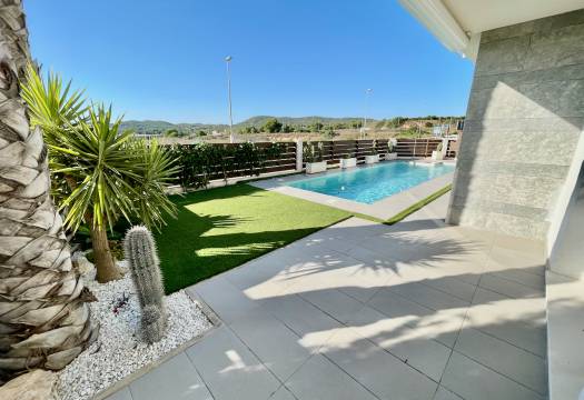 Resale - Villa - Entre Naranjos