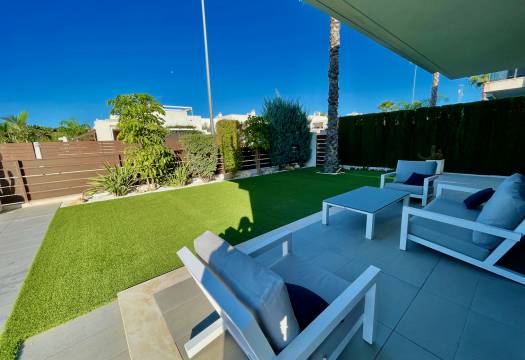 Resale - Villa - Entre Naranjos