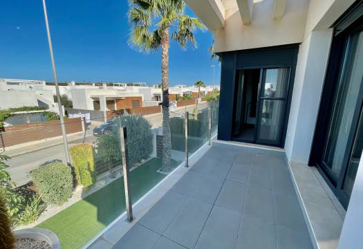 Resale - Villa - Entre Naranjos