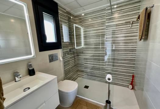 Resale - Villa - Entre Naranjos