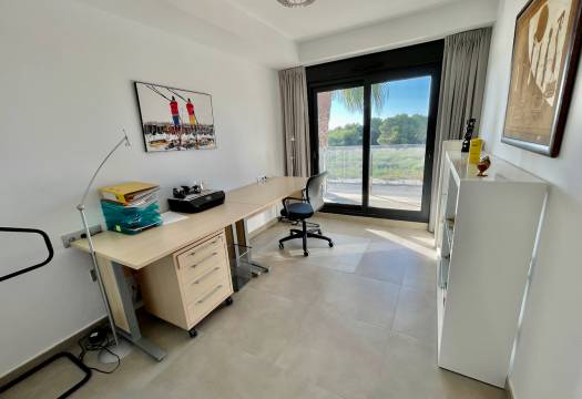 Resale - Villa - Entre Naranjos