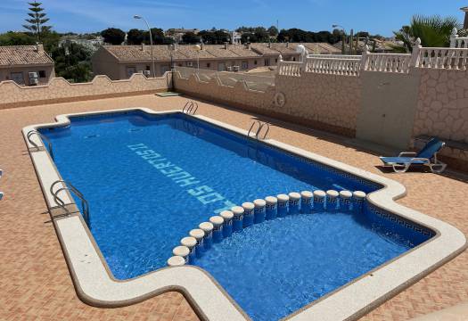 Reventa - Villa - Los Altos