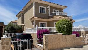 Reventa - Villa - Los Altos