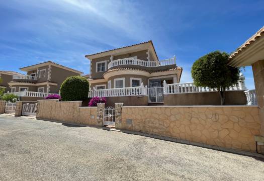 Reventa - Villa - Los Altos