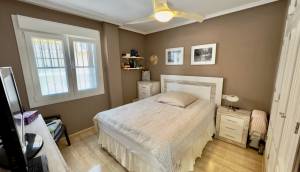 Resale - Villa - Lo Crispin