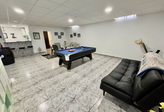 Resale - Villa - Lo Crispin