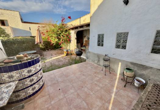 Resale - Finca / Country Property - Rojales