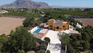 Resale - Finca / Country Property - Orihuela