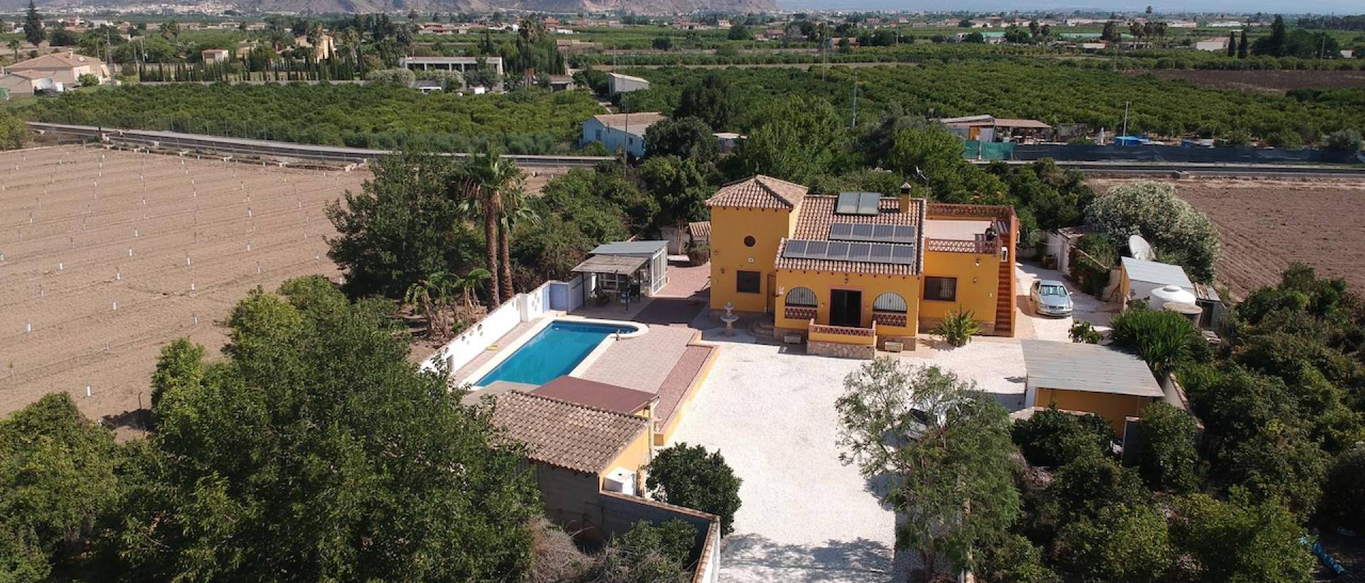 Resale - Finca / Country Property - Orihuela