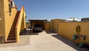 Resale - Finca / Country Property - Orihuela