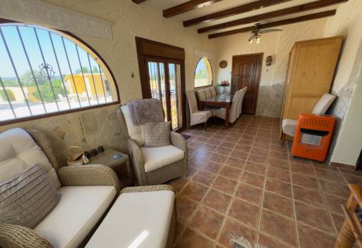 Resale - Finca / Country Property - Orihuela