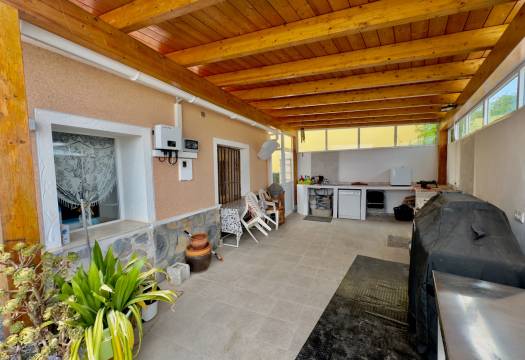 Resale - Villa - Dolores