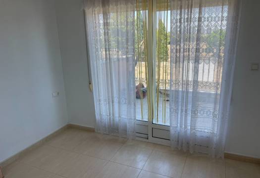 Resale - Townhouse - Daya Nueva