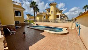 Resale - Villa - Lo Crispin