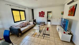 Resale - Villa - Lo Crispin