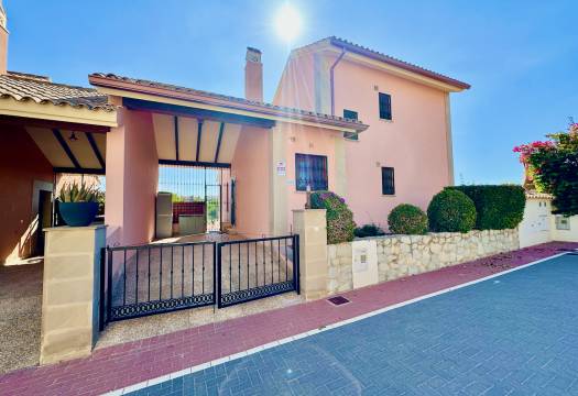 Resale - Villa - Algorfa - La Finca Golf Resort