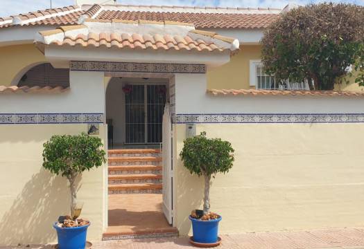 Reventa - Villa - Ciudad Quesada - Dona Pepa