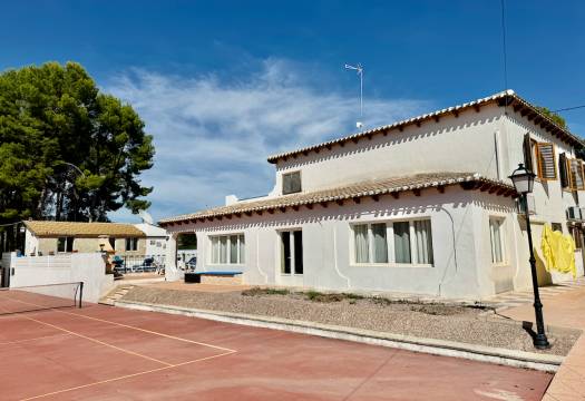 Reventa - Villa - 