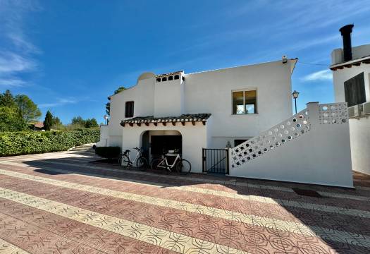 Reventa - Villa - 