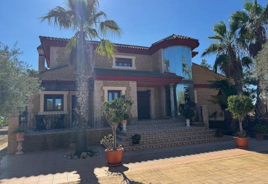 Reventa - Finca / Casa de Campo - Los Montesinos