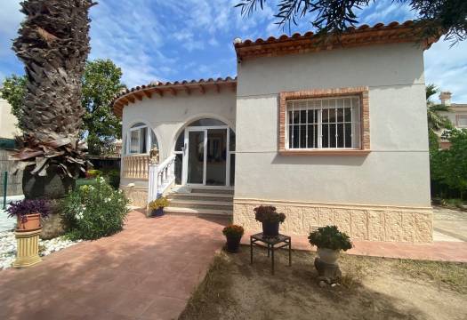 Reventa - Villa - Ciudad Quesada - Doña Pepa