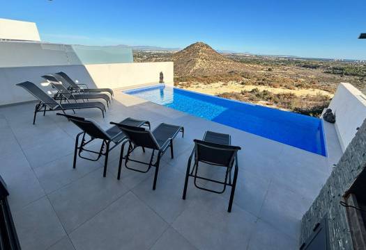 Reventa - Chalet / Villa - Ciudad Quesada