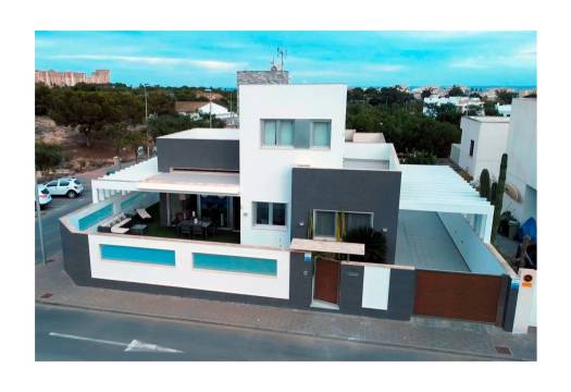 Detached House / Villa - Resale - Mil Palmeras - Mil Palmeras