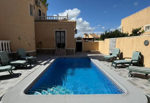 Resale - Detached House / Villa - Benijófar - Atalaya Park