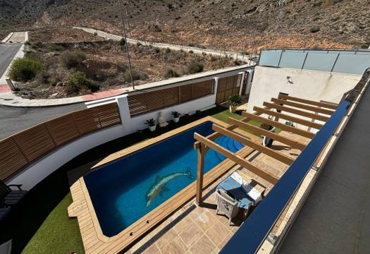Resale - Detached Villa - Cox