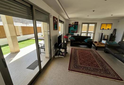 Resale - Detached Villa - Cox