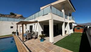 Resale - Detached Villa - Cox