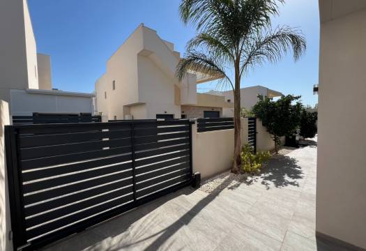 Resale - Detached House / Villa - Los Montesinos - La Herrada