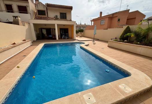 Detached House / Villa - Resale - Torrevieja - Torrevieja