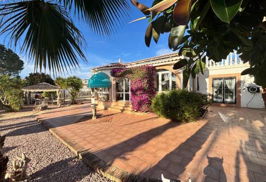 Resale - Detached House / Villa - Ciudad Quesada - CENTRO