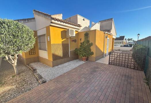 Resale - Detached House / Villa - Los Montesinos - Urbanizacion montesol