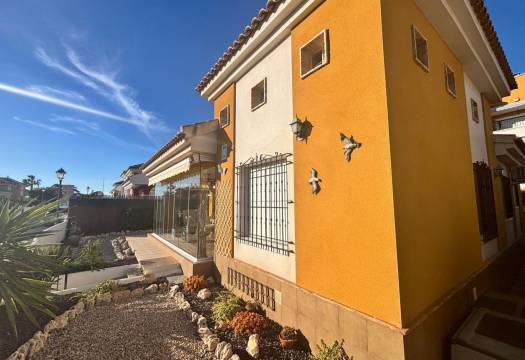 Resale - Detached House / Villa - Los Montesinos - Urbanizacion montesol